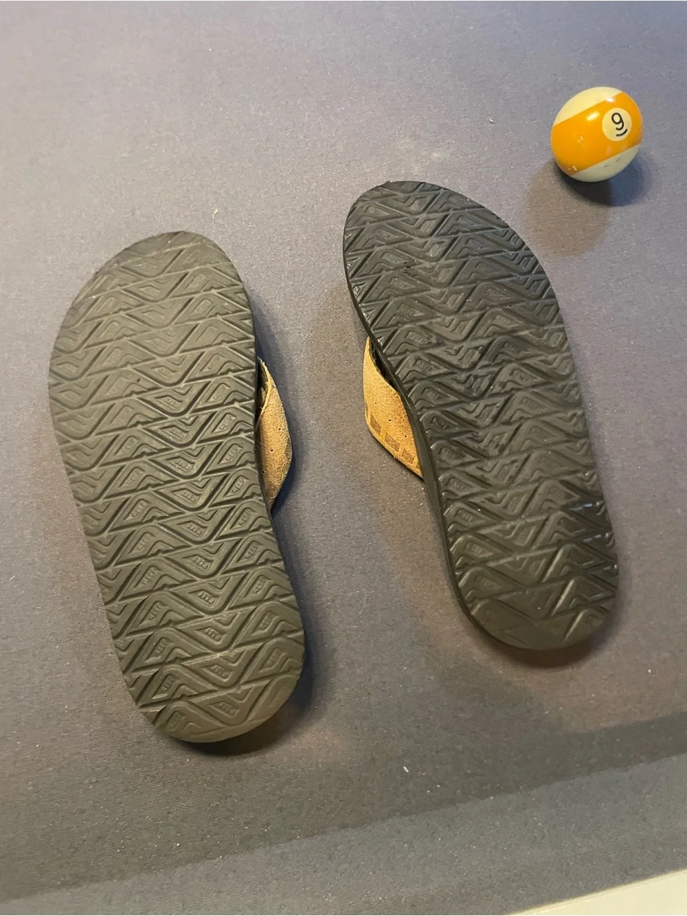 Reef Brown and tan Men's sz9 Faux Leather Strap Flip Flops